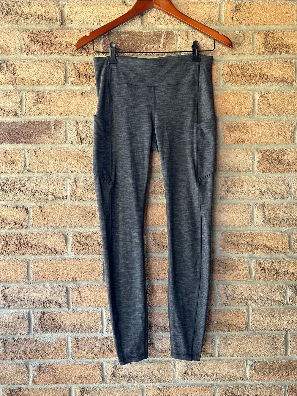 LULULEMON Speed Up Tight 28” Heathered Black Luxtreme Running Leggings Size 6